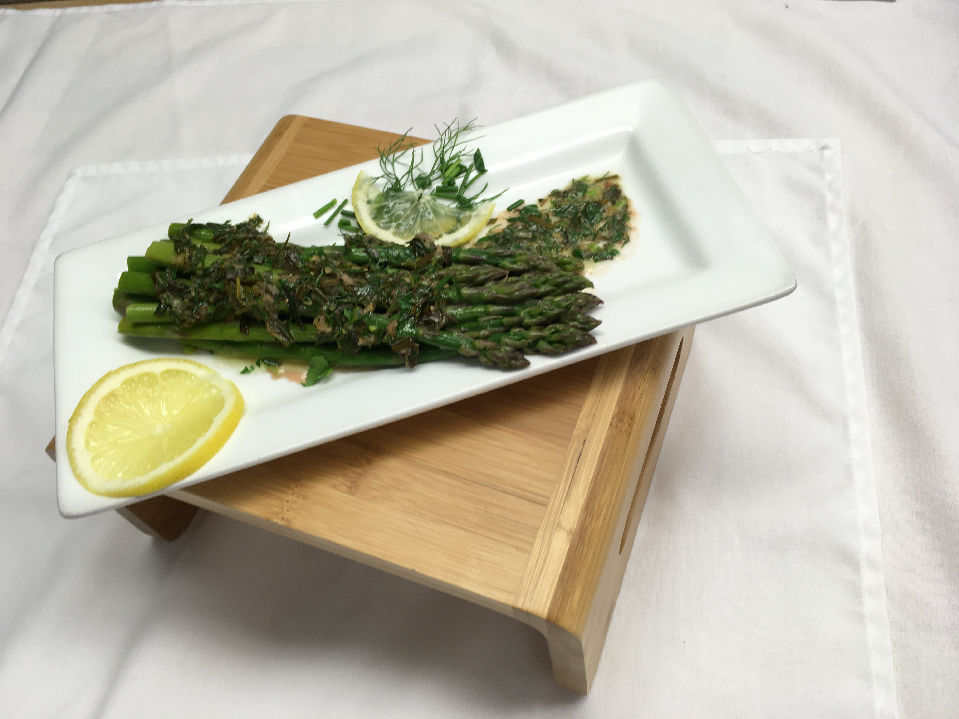 asparagus with herbs